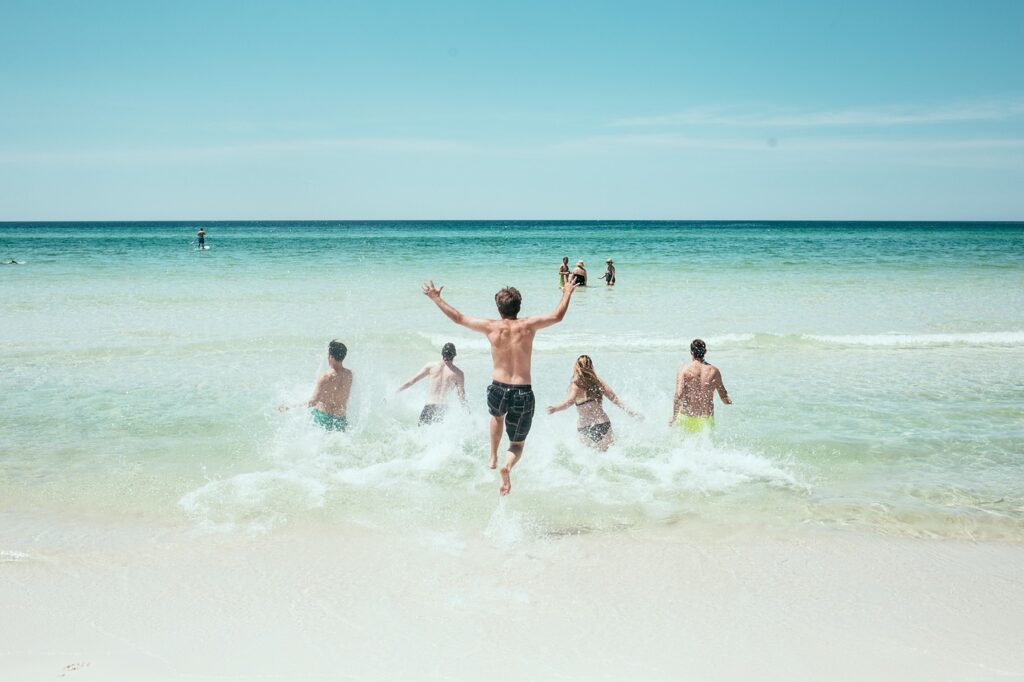 beach, people, running-1836467.jpg